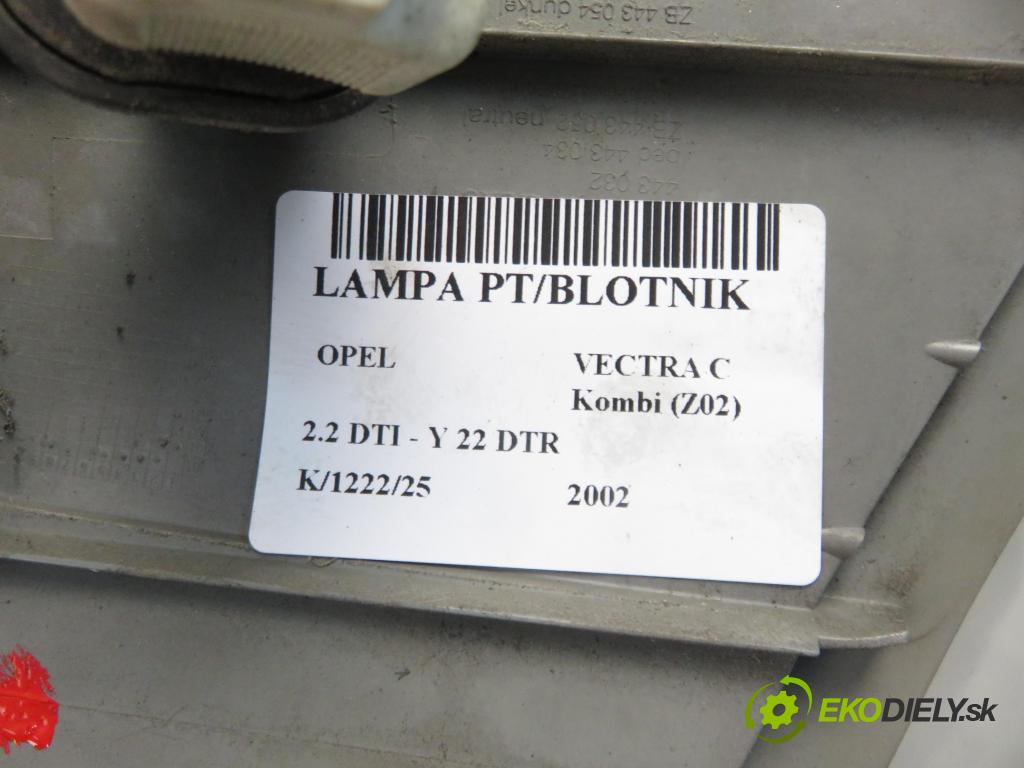 OPEL VECTRA C Kombi (Z02) KOMBI 2002 92,00 2.2 DTI - Y 22 DTR 2172,00 světlo pravé zadní 24469462