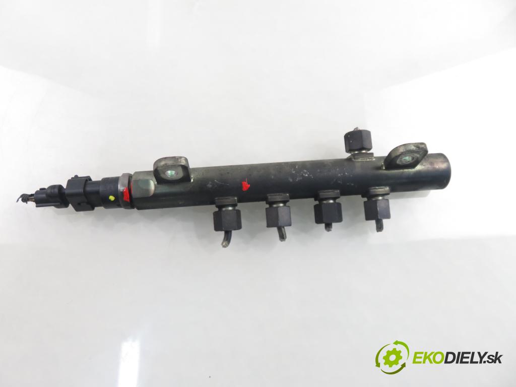 FIAT STILO Multi Wagon (192_) KOMBI 2004 103,00 1.9 JTD 16V 140 - 192 A5.000 1910,00 Lišta vstrekovacia 0445214058 ; 55187887 ; 0281002534 (Vstrekovacia lišta)