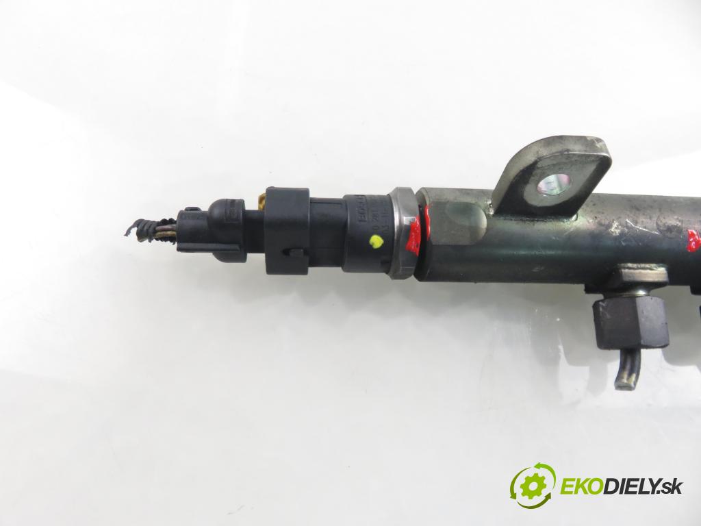 FIAT STILO Multi Wagon (192_) KOMBI 2004 103,00 1.9 JTD 16V 140 - 192 A5.000 1910,00 Lišta vstrekovacia 0445214058 ; 55187887 ; 0281002534 (Vstrekovacia lišta)