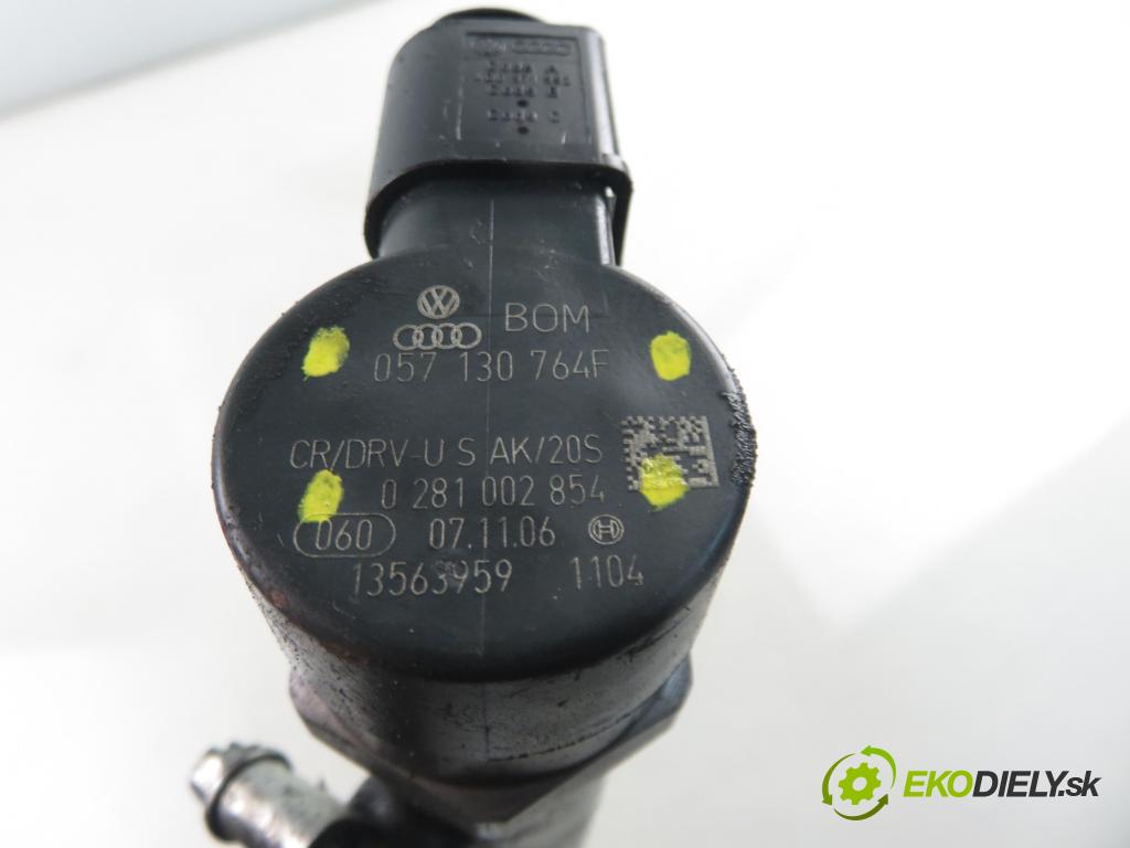 FIAT GRANDE PUNTO (199_) HB 2006 66,00 1.3 D Multijet 90 - 199 A3.000 1248,00 Lišta vstrekovacia 0281002854 ; 0445214086 ; 55211906 (Vstrekovacia lišta)