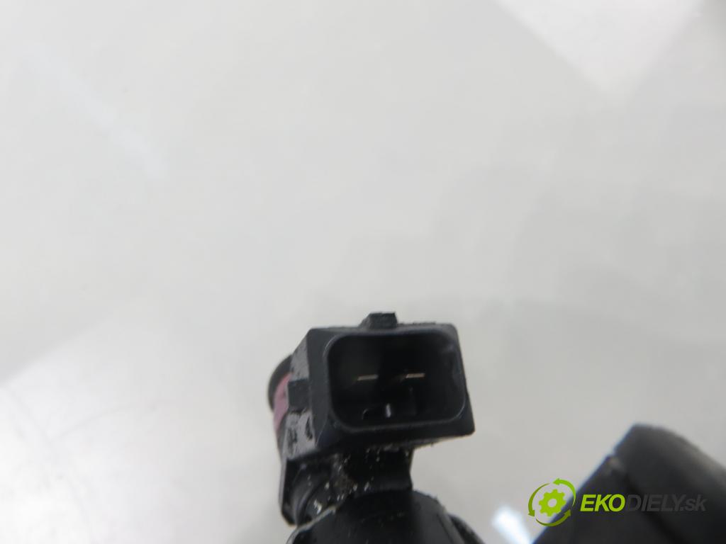 RENAULT SCENIC II (JM0/1_) MINIVAN 2005 83,00 1.6 (JM0C, JM0J, JM1B) - K4M 782 1598,00 Lišta vstrekovacia 8200135504 ; H132259 ; ITGM60 (Vstrekovacia lišta)