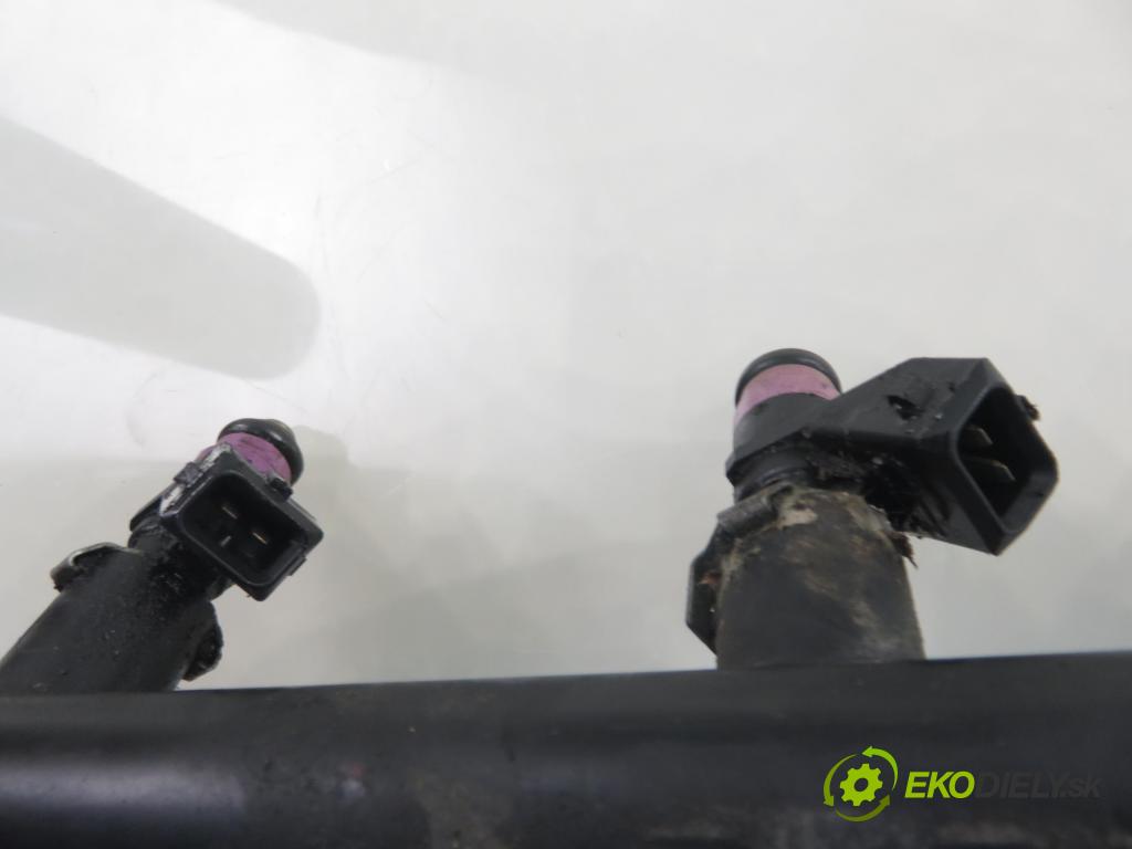 RENAULT SCENIC II (JM0/1_) MINIVAN 2005 83,00 1.6 (JM0C, JM0J, JM1B) - K4M 782 1598,00 Lišta vstrekovacia 8200135504 ; H132259 ; ITGM60 (Vstrekovacia lišta)