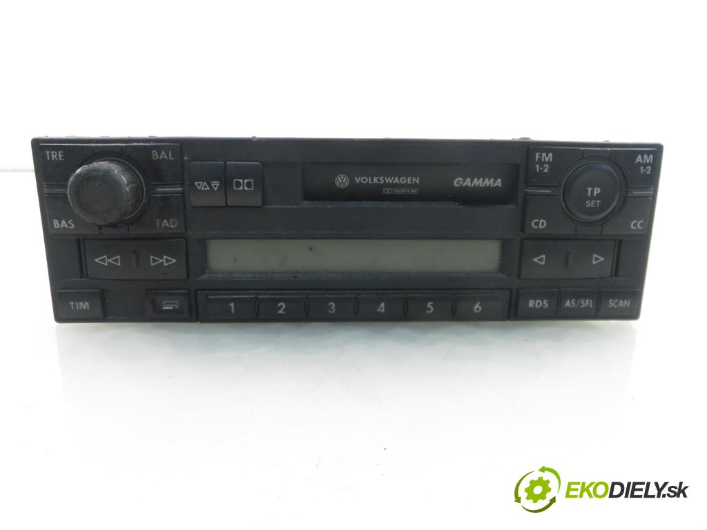 VW PASSAT B5.5 Variant (3B6) KOMBI 2002 110,00 2.5 TDI 4motion - AKN 2496,00 RADIO Modul 1J0035186E