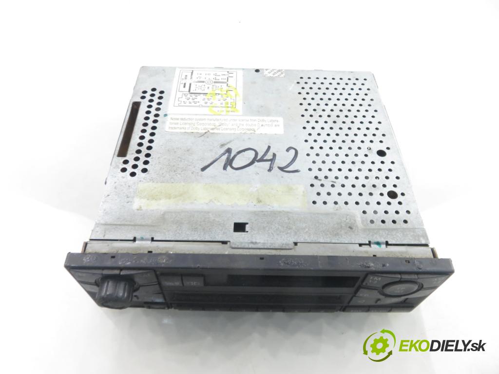 VW PASSAT B5.5 Variant (3B6) KOMBI 2002 110,00 2.5 TDI 4motion - AKN 2496,00 RADIO Modul 1J0035186E