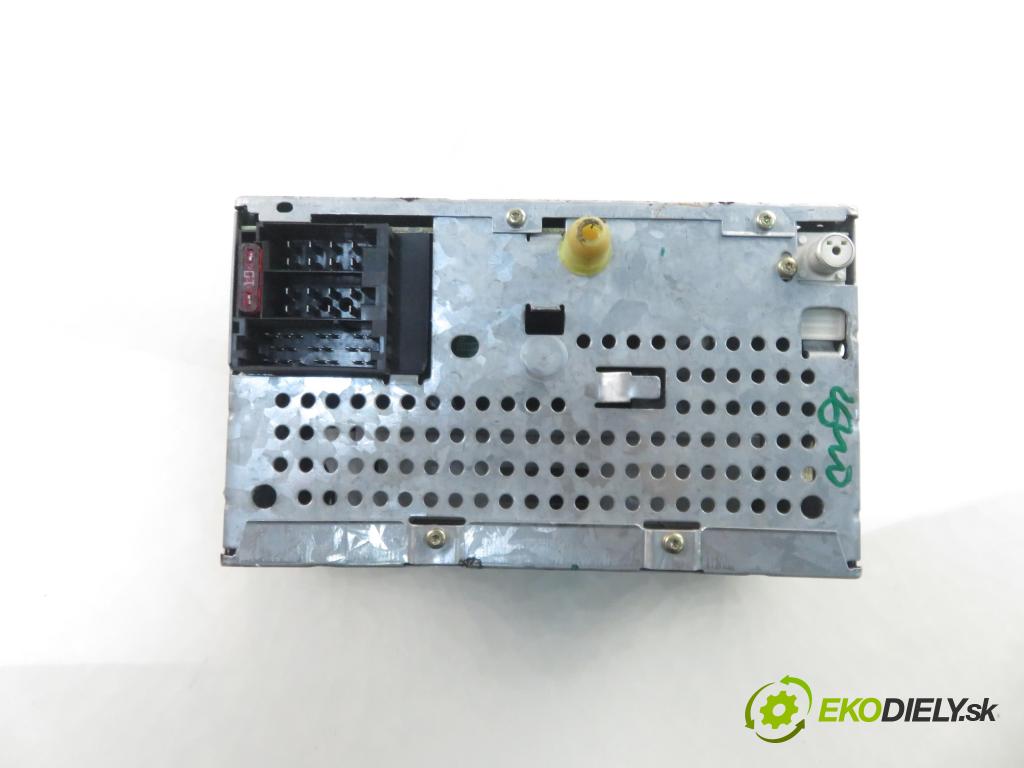 FIAT STILO Multi Wagon (192_) KOMBI 2004 103,00 1.9 JTD 16V 140 - 192 A5.000 1910,00 RADIO CD 735374218