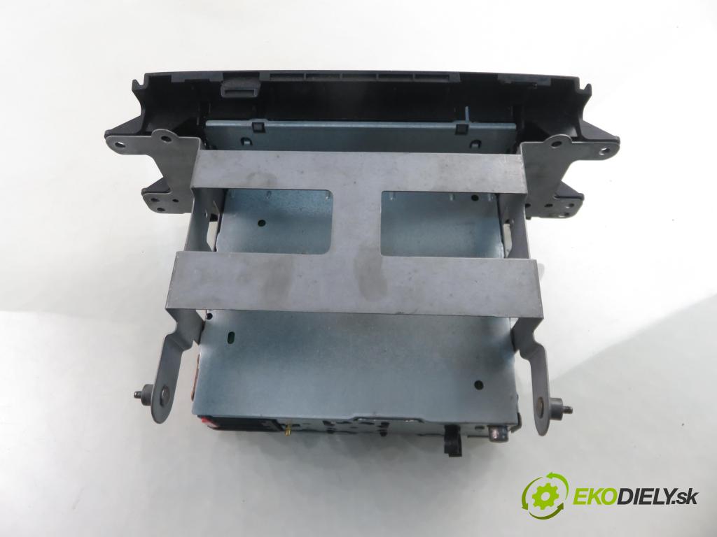 FIAT SEDICI (189_) CROSSOVER 2006 88,00 1.9 D Multijet 120 4x4 - D19AA 1910,00 RADIO CD 16130002