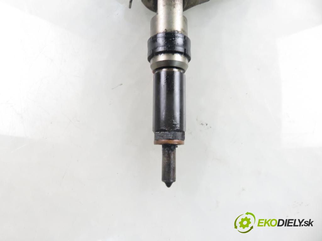 CITROEN C3 I (FC_) HB 2003 50,00 1.4 HDi 8V - 8HX 1398,00 vstrekovač 9649574480 (Vstrekovač paliva)