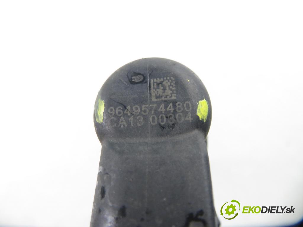 CITROEN C3 I (FC_) HB 2003 50,00 1.4 HDi 8V - 8HX 1398,00 vstrekovač 9649574480 (Vstrekovač paliva)