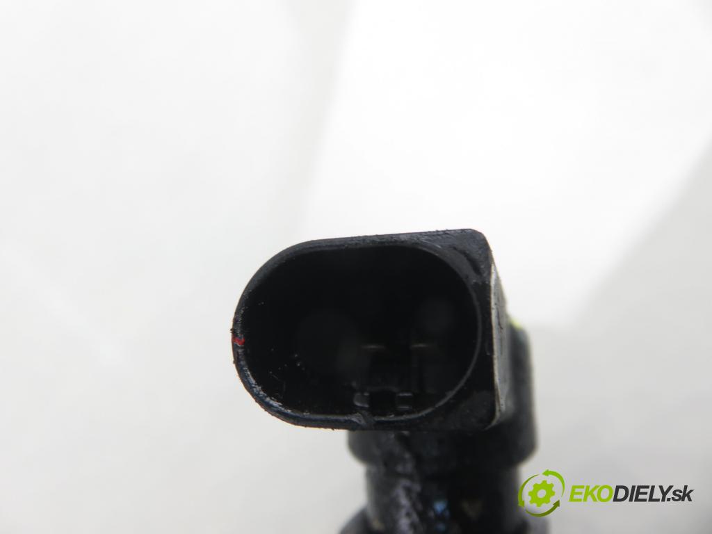 CITROEN C3 I (FC_) HB 2003 50,00 1.4 HDi 8V - 8HX 1398,00 vstrekovač 9649574480 (Vstrekovač paliva)