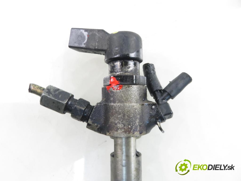 CITROEN C3 I (FC_) HB 2003 50,00 1.4 HDi 8V - 8HX 1398,00 vstrekovač 9649574480 (Vstrekovač paliva)