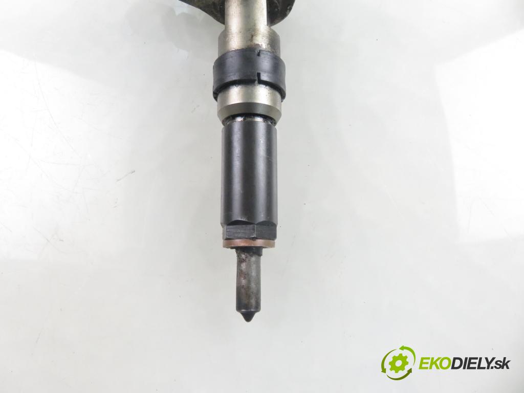 CITROEN C3 I (FC_) HB 2003 50,00 1.4 HDi 8V - 8HX 1398,00 vstrekovač 9649574480 (Vstrekovač paliva)