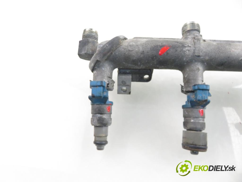 SAAB 9-3 (YS3F) SEDAN 2005 129,00 2.0 t - B207L 1998,00 Lišta vstrekovacia 12790825 (Vstrekovacia lišta)