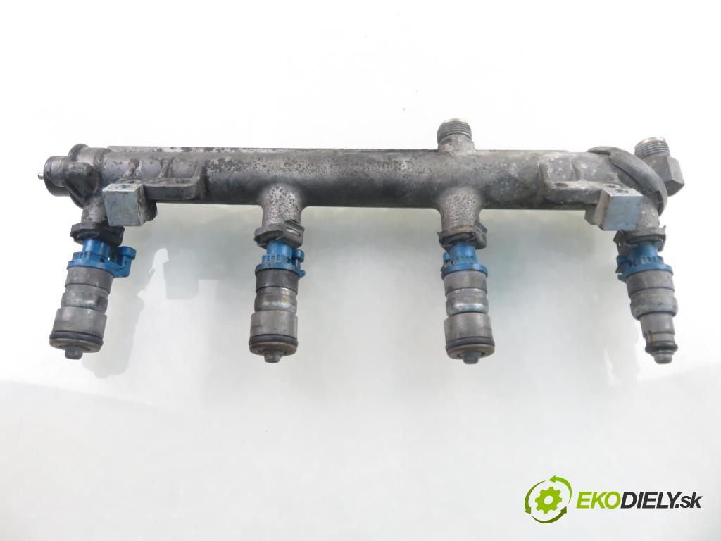 SAAB 9-3 (YS3F) SEDAN 2005 129,00 2.0 t - B207L 1998,00 Lišta vstrekovacia 12790825 (Vstrekovacia lišta)