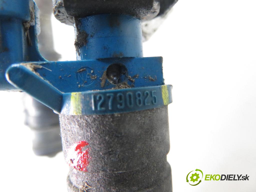 SAAB 9-3 (YS3F) SEDAN 2005 129,00 2.0 t - B207L 1998,00 Lišta vstrekovacia 12790825 (Vstrekovacia lišta)