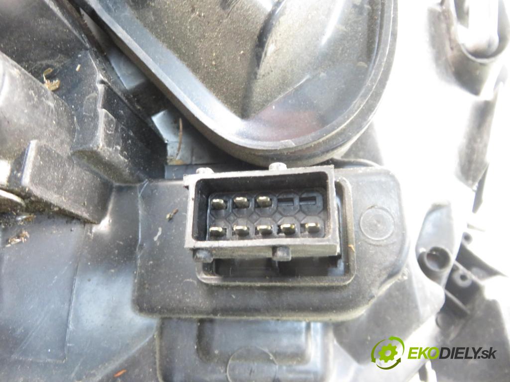 VAUXHALL VECTRA Mk II (C) LIFTBACK 2002 74,00 2.0 DTI 16V - Y 20 DTH 1995,00 Svetlo PP 20A285