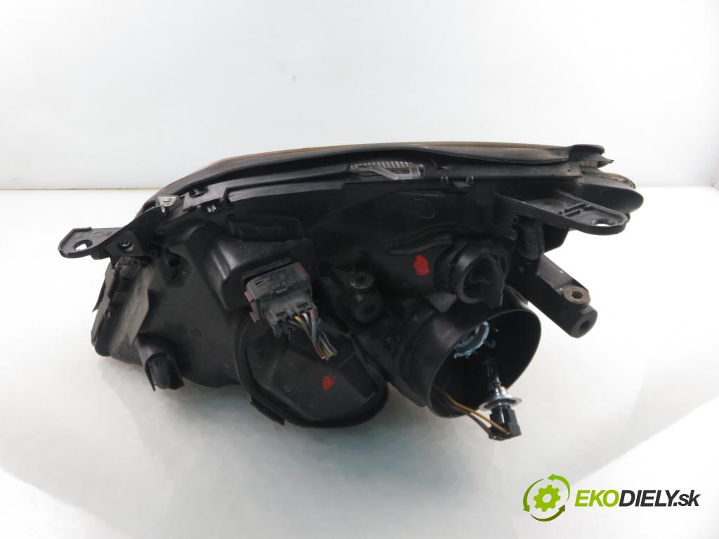 VAUXHALL VECTRA Mk II (C) LIFTBACK 2002 74,00 2.0 DTI 16V - Y 20 DTH 1995,00 Svetlo PP 20A285