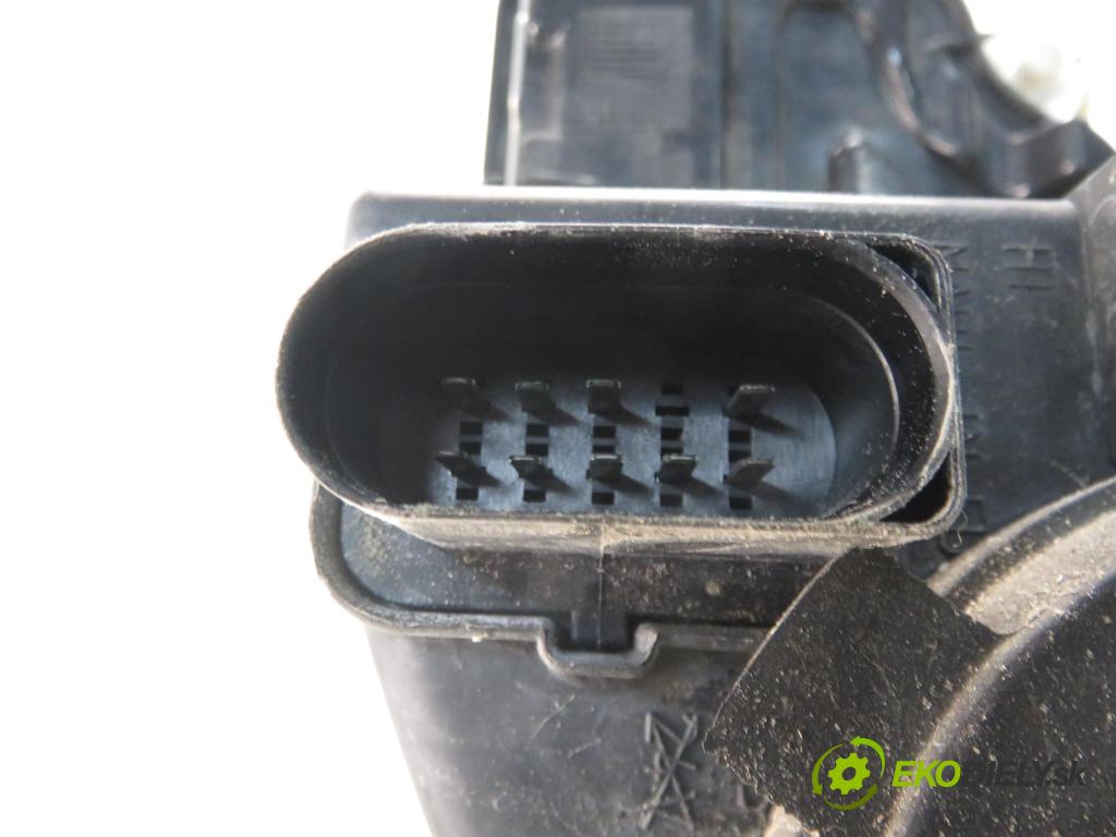 SEAT ALTEA (5P1) MINIVAN 2005 110,00 2.0 FSI - BLR 1984,00 Svetlo PP 5P1941006A