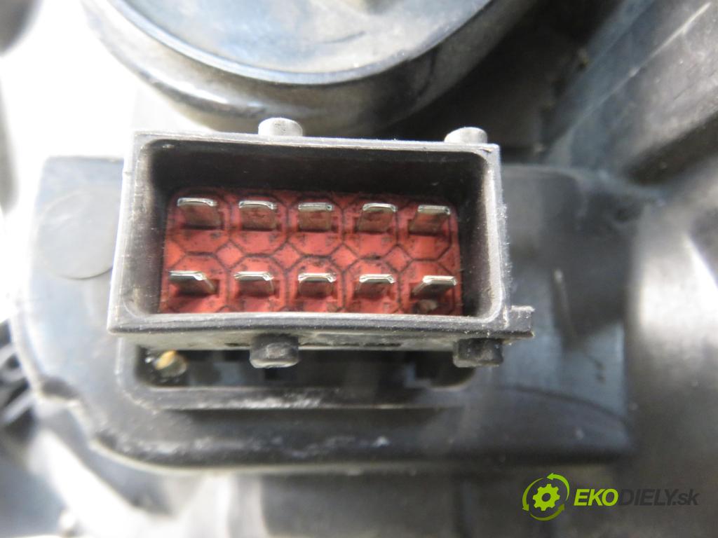 OPEL SIGNUM HB 2004 114,00 2.2 direct - Z 22 YH 2198,00 Svetlo LP