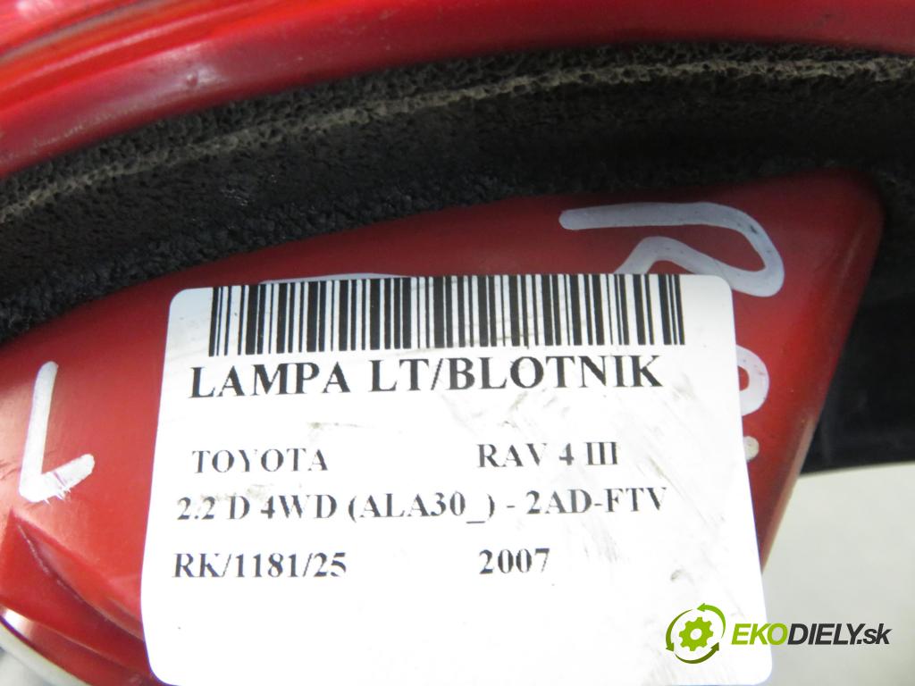 TOYOTA RAV 4 III (_A3_) SUV 2007 100,00 2.2 D 4WD (ALA30_) 136 - 2AD-FTV 2231,00 světlo levé zadní