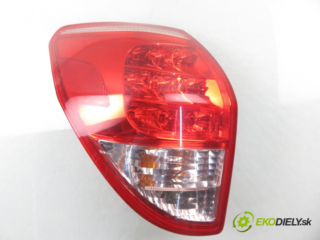 TOYOTA RAV 4 III (_A3_) SUV 2007 100,00 2.2 D 4WD (ALA30_) 136 - 2AD-FTV 2231,00 světlo levé zadní