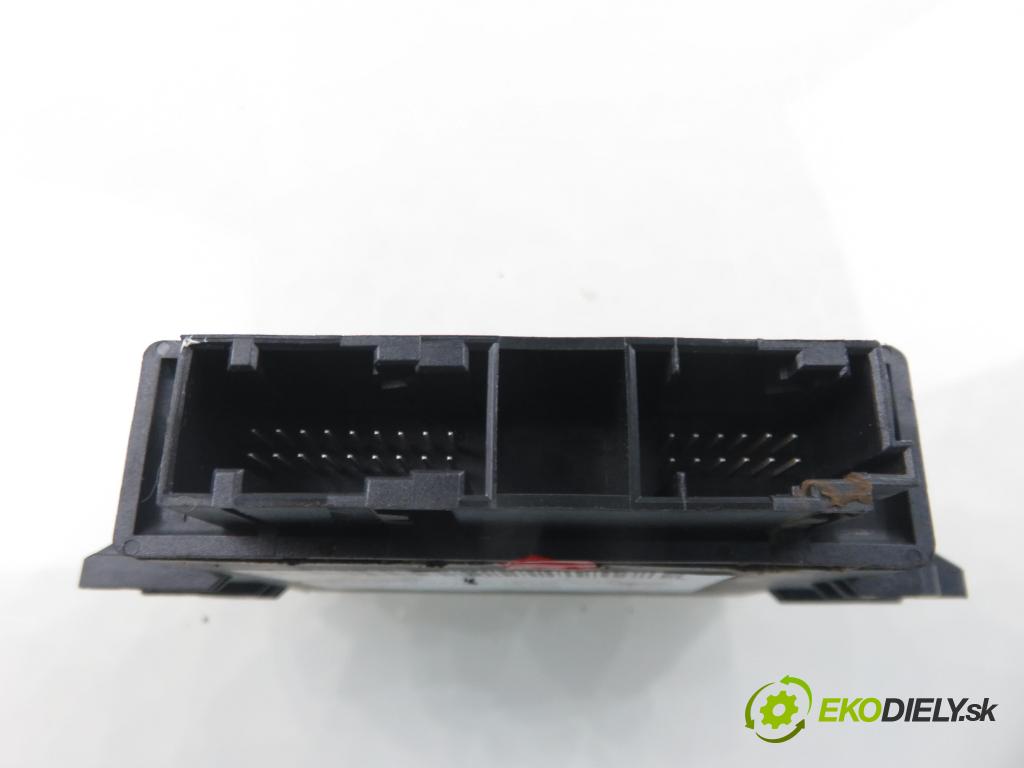 PEUGEOT 307 CC (3B) C/C 2006 0,00 2.0 16V - RFJ (EW10A) 1997,00 MODUL 9661594280