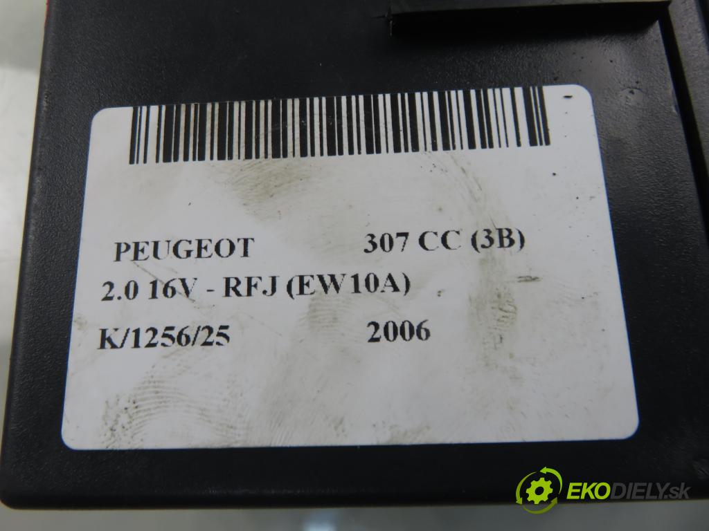PEUGEOT 307 CC (3B) C/C 2006 0,00 2.0 16V - RFJ (EW10A) 1997,00 řídící jednotka / MODUL INNE 9647538580