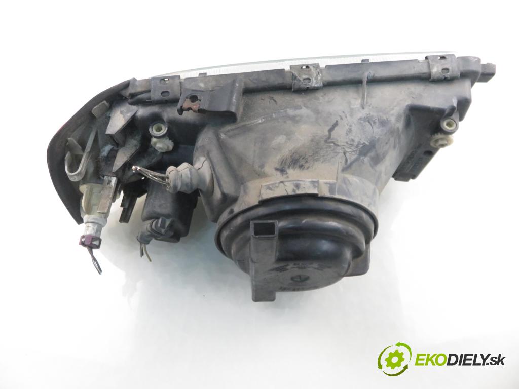 AUDI 80 (89, 89Q, 8A, B3) SEDAN 1989 66,00 1.8 S 90 (KE-Jetronic) - JN 1781,00 Svetlo LP
