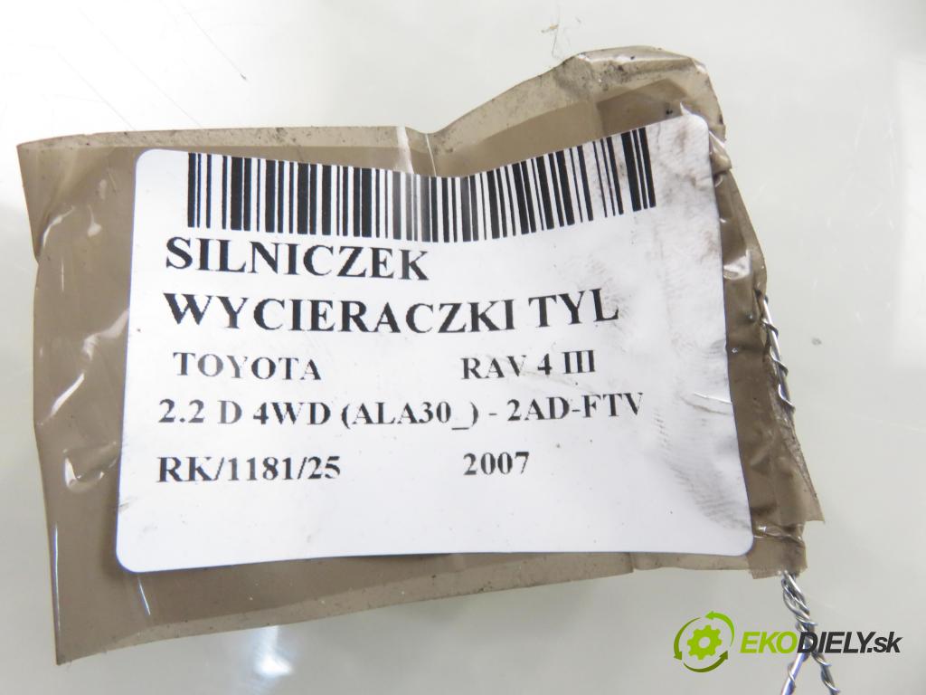 TOYOTA RAV 4 III (_A3_) SUV 2007 100,00 2.2 D 4WD (ALA30_) 136 - 2AD-FTV 2231,00 motorek stěrače ZADNÍ: 8513042060 ; 2596000761