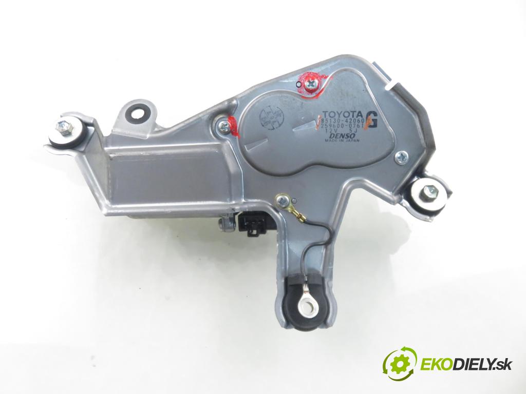 TOYOTA RAV 4 III (_A3_) SUV 2007 100,00 2.2 D 4WD (ALA30_) 136 - 2AD-FTV 2231,00 motorek stěrače ZADNÍ: 8513042060 ; 2596000761
