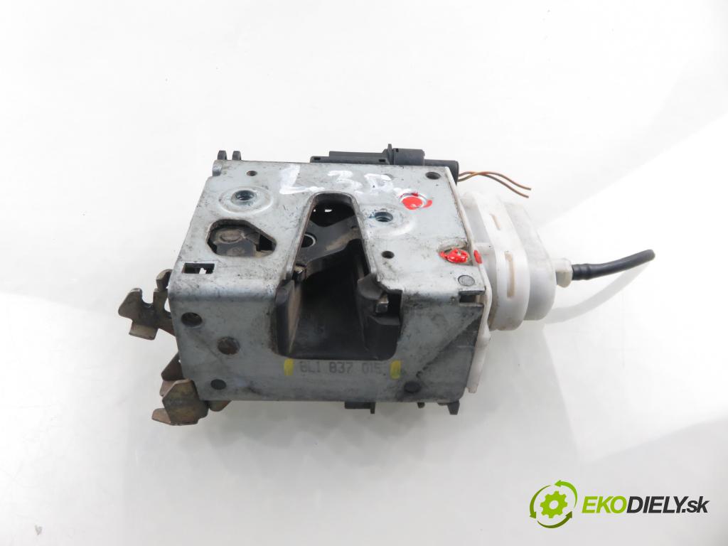 AUDI A3 (8L1) HB 1998 74,00 1.6 - AKL 1595,00 zámok LPM 8L1837015