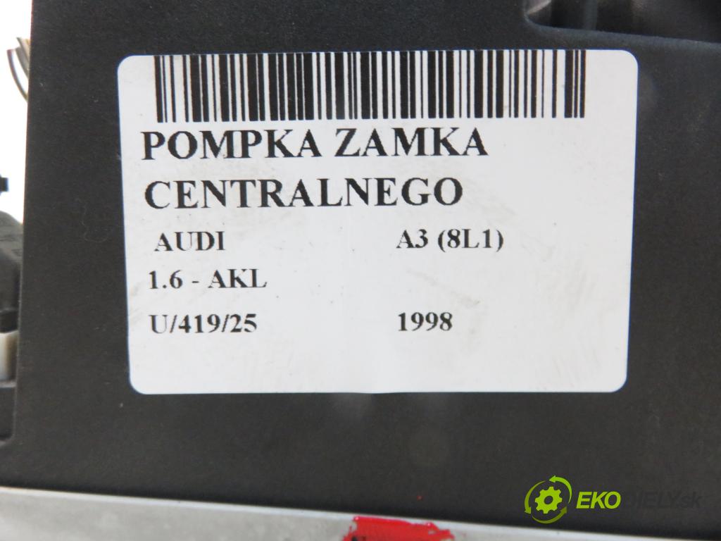 AUDI A3 (8L1) HB 1998 74,00 1.6 - AKL 1595,00 motorek zámku centrálního 8L0862257L