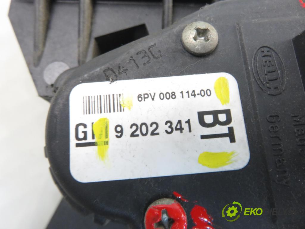OPEL ZAFIRA A Nadwozie Wielkopojemne (MPV) (T98)  MINIVAN 2003 74,00 2.0 DTI 16V 101 - Y 20 DTH 1995,00 Potenciometer plynu 9202341BT ; 6PV00811400 (Potenciometer plynového pedálu)