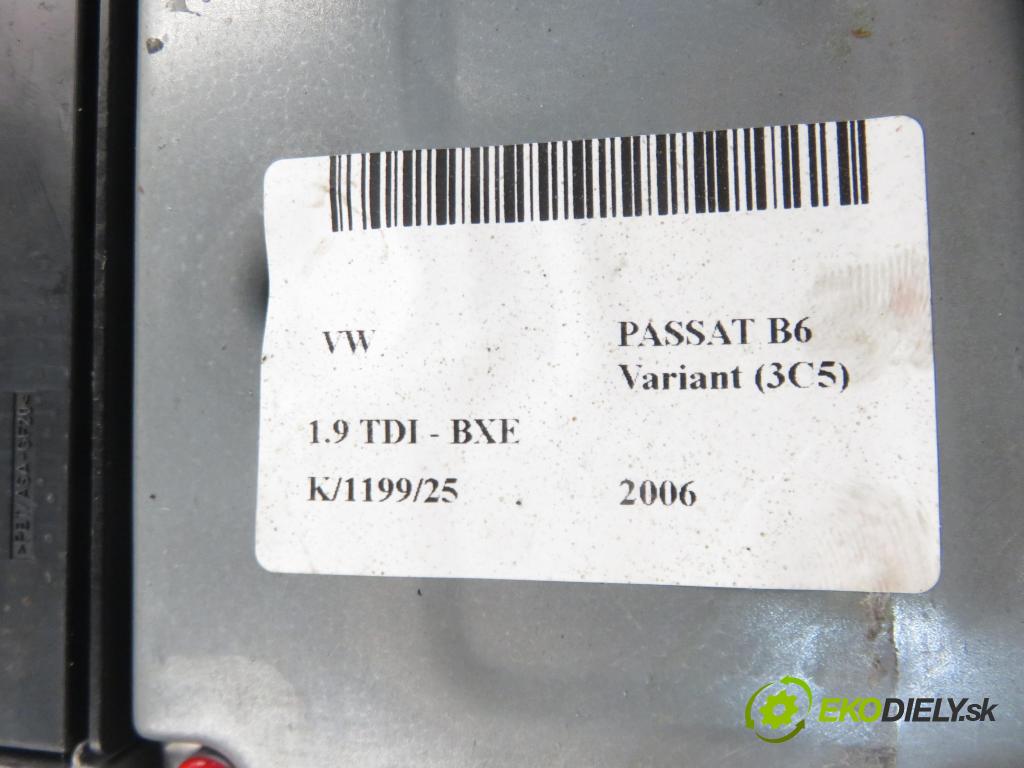 VW PASSAT B6 Variant (3C5) KOMBI 2006 77,00 1.9 TDI - BXE 1896,00 řídící jednotka brzdy MANUÁL 3C0907801B ; 15658301B