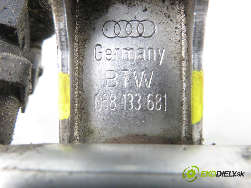 AUDI A4 Avant (8D5, B5) KOMBI 1995 92,00 1.8 - ADR 1781,00 Lišta vstrekovacia 058133551A ; 0280150444 ; 058133681 (Vstrekovacia lišta)