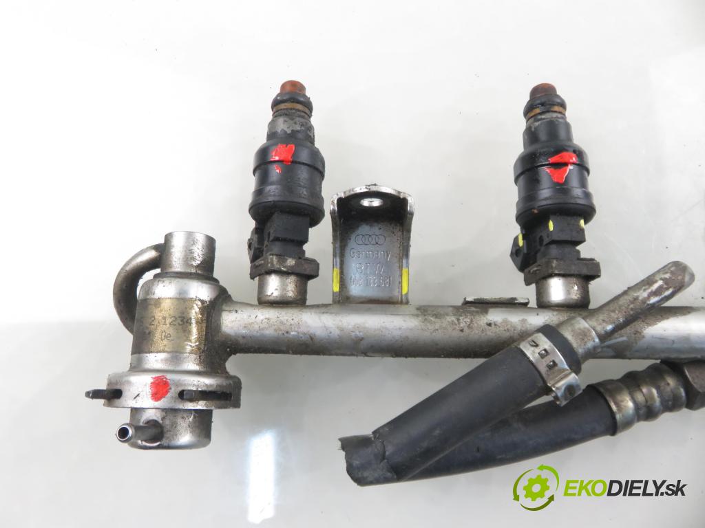 AUDI A4 Avant (8D5, B5) KOMBI 1995 92,00 1.8 - ADR 1781,00 Lišta vstrekovacia 058133551A ; 0280150444 ; 058133681 (Vstrekovacia lišta)