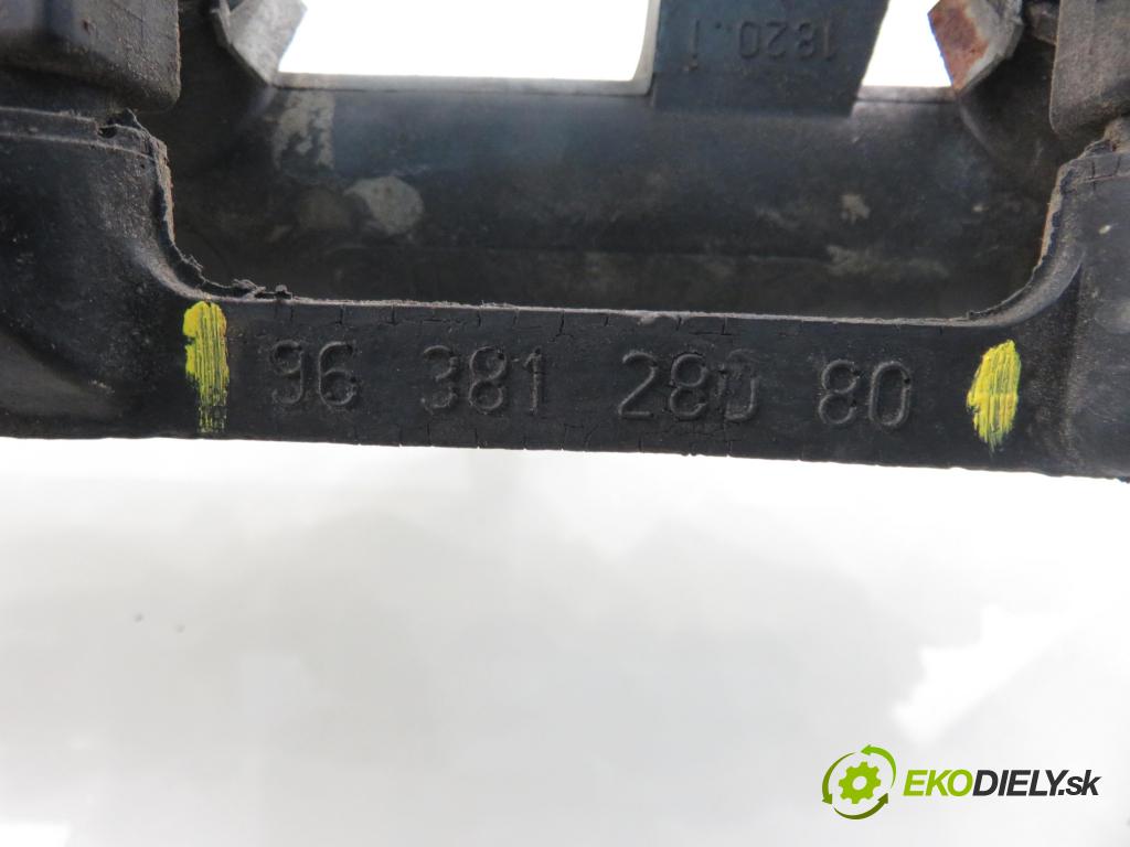 PEUGEOT 206 liftback (2A/C) HB 2003 440,00 1.1 i - HFX (TU1JP) 1124,00 Lišta vstrekovacia 9628982980 ; 9638128080 ; IPM002 (Vstrekovacia lišta)