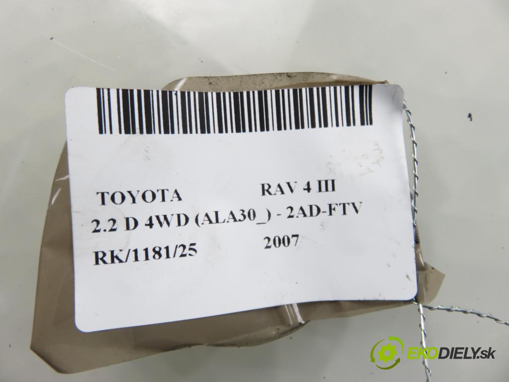 TOYOTA RAV 4 III (_A3_) SUV 2007 100,00 2.2 D 4WD (ALA30_) 136 - 2AD-FTV 2231,00 motorek paliva Webasto 