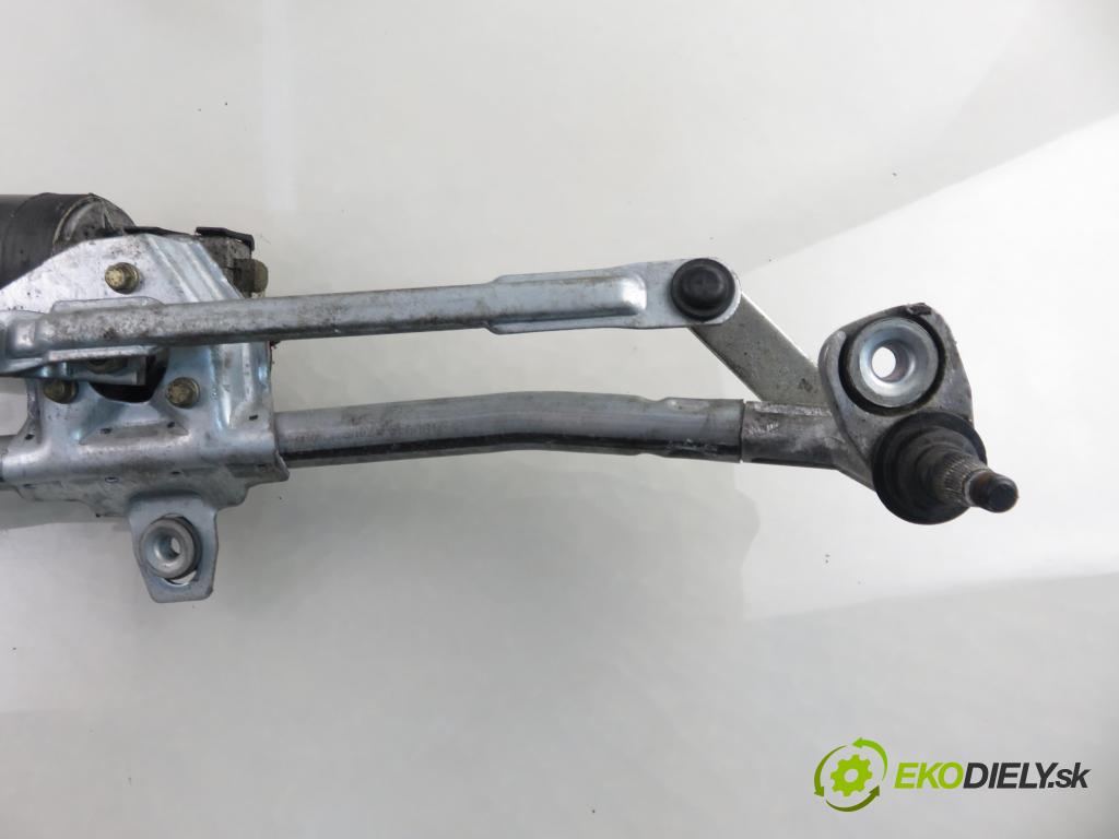 AUDI A3 (8L1) HB 1998 74,00 1.6 - AKL 1595,00 Motorček stieračov 0390241137 ; 1J1955113A