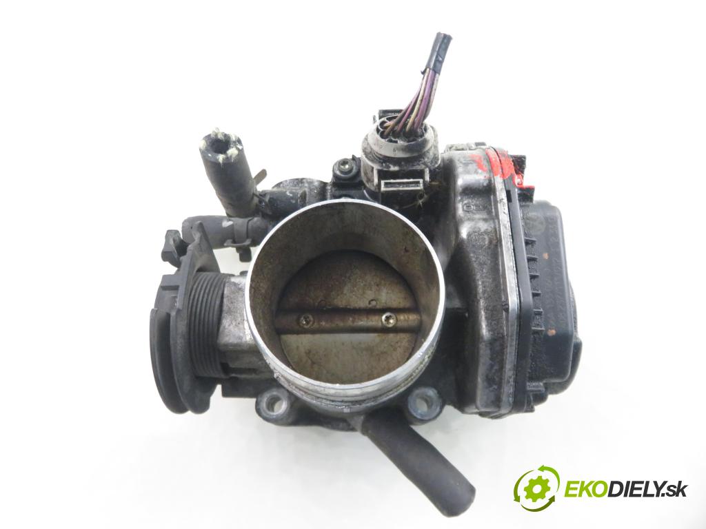 AUDI A3 (8L1) HB 1998 74,00 1.6 - AKL 1595,00 Škrtiaca klapka 06A133164J (Škrtiaca klapka)