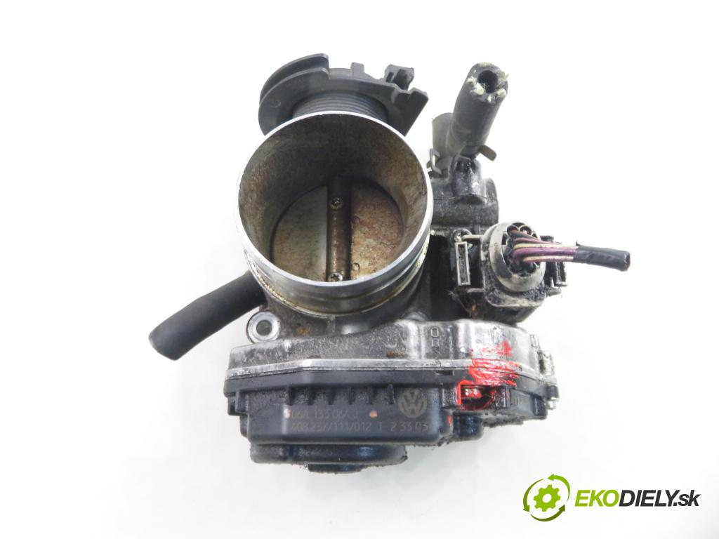 AUDI A3 (8L1) HB 1998 74,00 1.6 - AKL 1595,00 Škrtiaca klapka 06A133164J (Škrtiaca klapka)