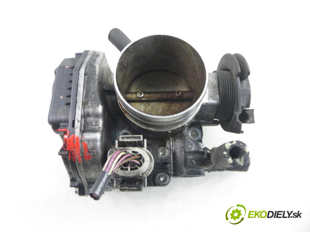 AUDI A3 (8L1) HB 1998 74,00 1.6 - AKL 1595,00 Škrtiaca klapka 06A133164J (Škrtiaca klapka)