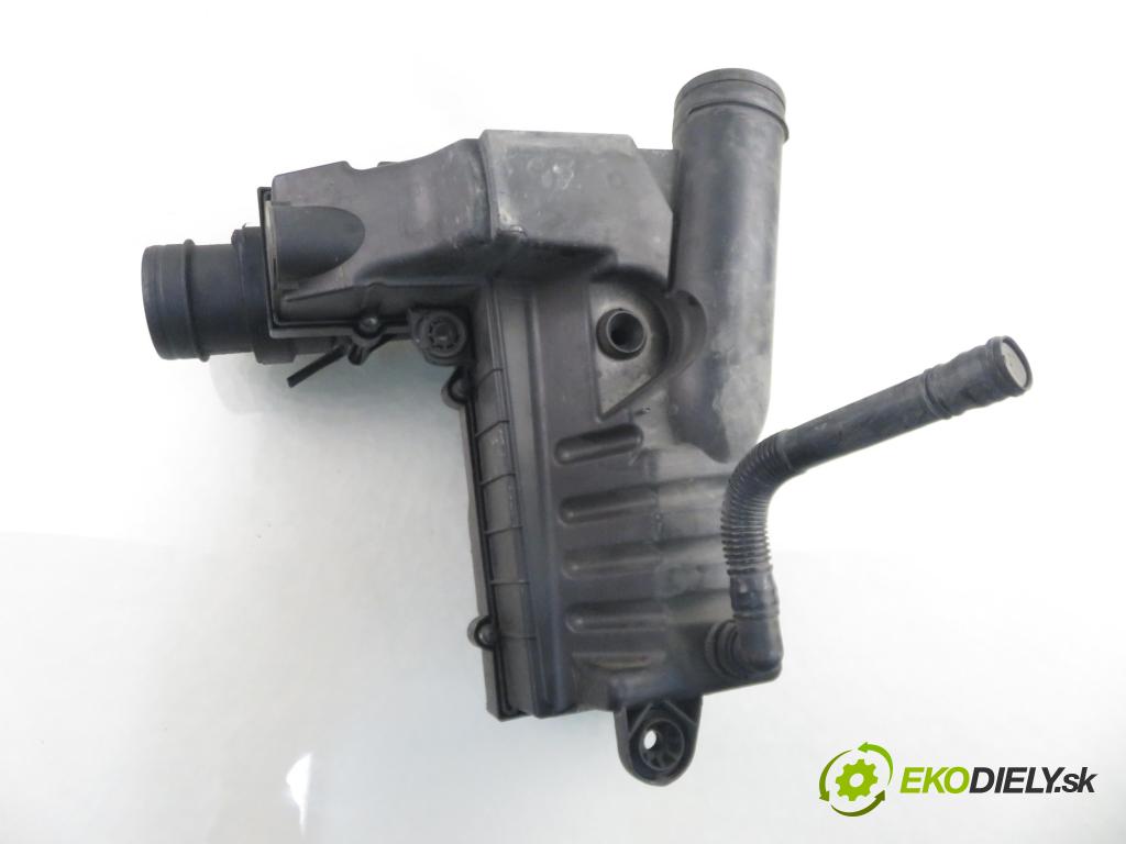 VW GOLF PLUS (5M1, 521) MINIVAN 2005 103,00 2.0 TDI 16V - BKD 1968,00 Obal filtra vzduchu 3C0129607AB ; 3C0129601AG (Obal vzduchového filtra)
