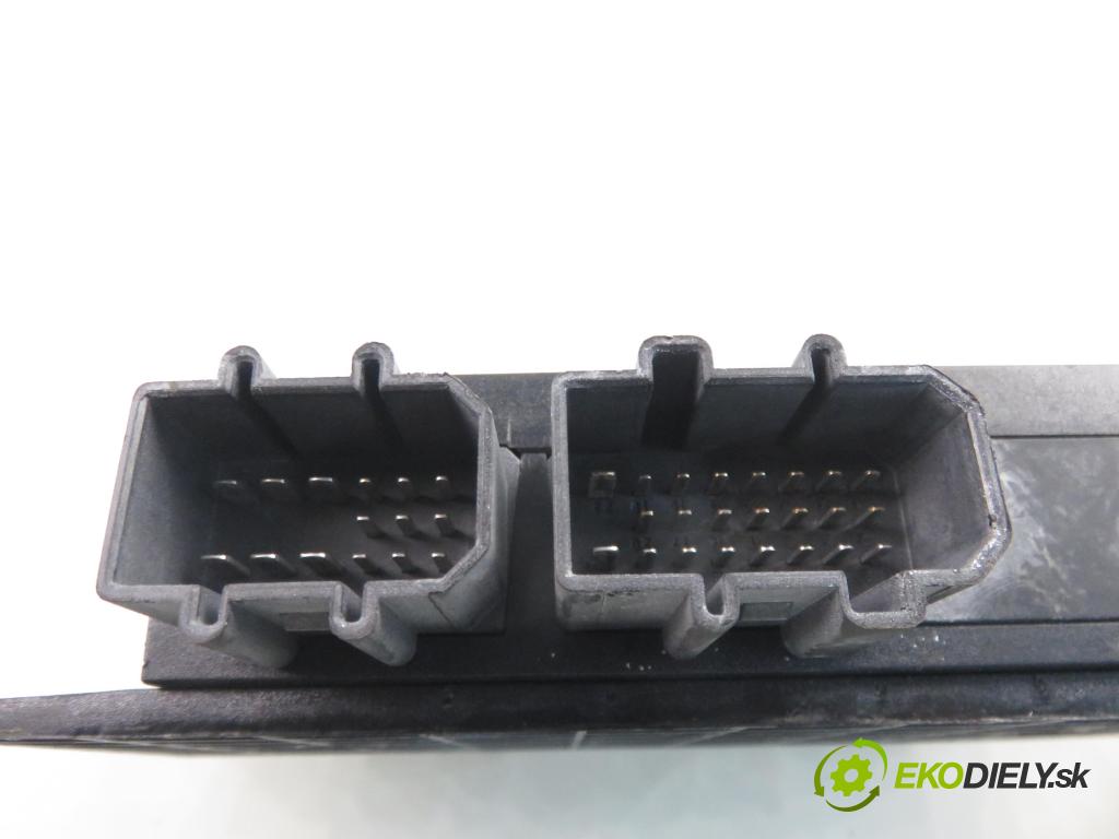 VW PASSAT B5.5 Variant (3B6) KOMBI 2003 96,00 1.9 TDI - AWX 1896,00 MODUL komfortu 1C0959799B