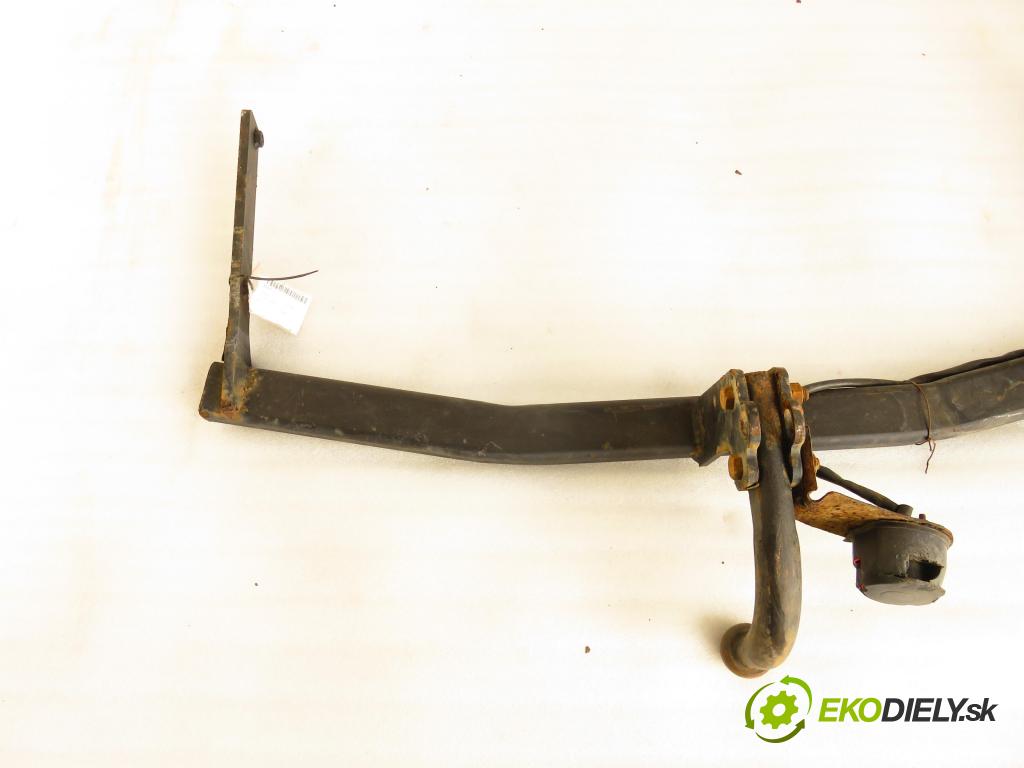 MAZDA 5 (CR19) VAN 2006 105,00 2.0 MZR-CD 143 - RF7J 1998,00 Hák