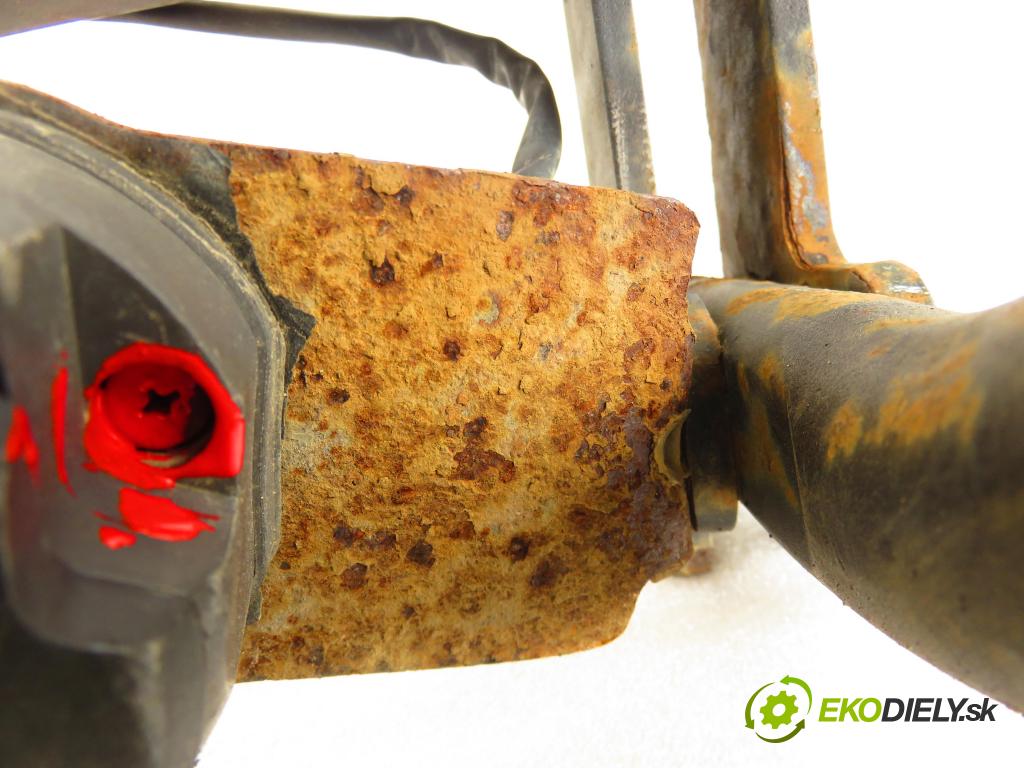 MAZDA 5 (CR19) VAN 2006 105,00 2.0 MZR-CD 143 - RF7J 1998,00 Hák