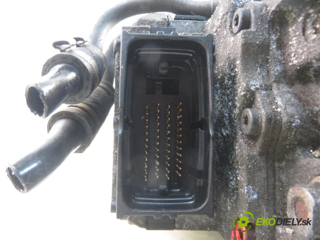 VAUXHALL VECTRA Mk II (C) LIFTBACK 2002 74,00 2.0 DTI 16V - Y 20 DTH 1995,00 Pumpa vstrekovacia 24451346 ; 0470504204 ; 0281010717 (Vstrekovacie čerpadlo)