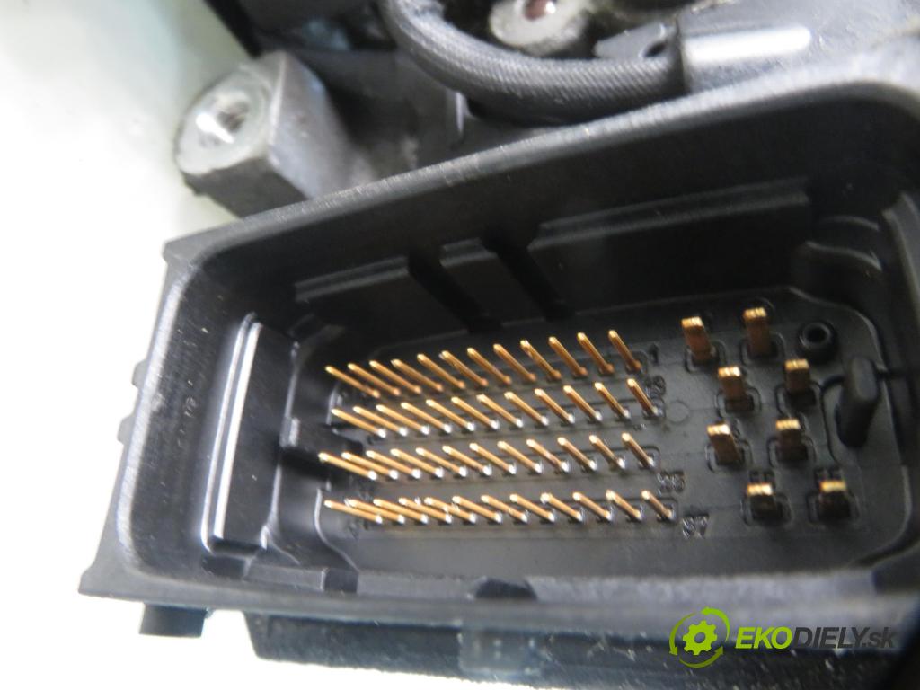 VAUXHALL VECTRA Mk II (C) LIFTBACK 2002 74,00 2.0 DTI 16V - Y 20 DTH 1995,00 Pumpa vstrekovacia 24451346 ; 0470504204 ; 0281010717 (Vstrekovacie čerpadlo)