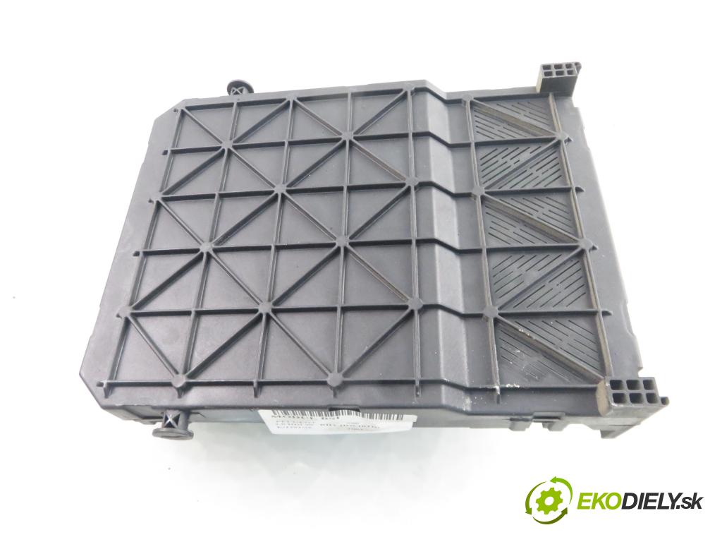 PEUGEOT 206 liftback (2A/C) HB 2003 66,00 2.0 HDI 90 - RHY 1997,00 MODUL BSI 9649627880 ; S118085220