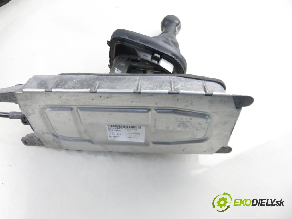 SEAT ALTEA (5P1) MINIVAN 2005 110,00 2.0 FSI - BLR 1984,00 ZVEDÁK: