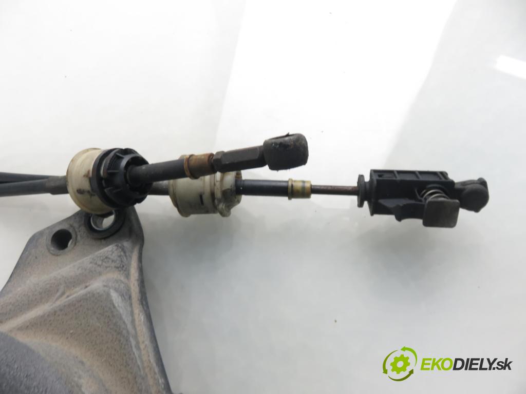 FIAT GRANDE PUNTO (199_) HB 2006 57,00 1.4 - 350 A1.000 1368,00 ZVEDÁK: 55199359